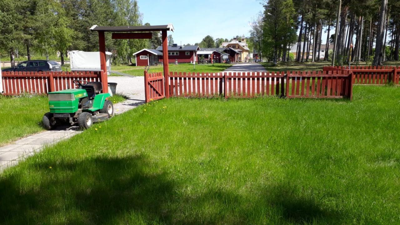 Furudals Vandrarhem Och Sjoecamping Экстерьер фото